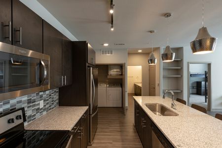 Elegant Kitchen | University Of Texas At Dallas Apartments | Northside