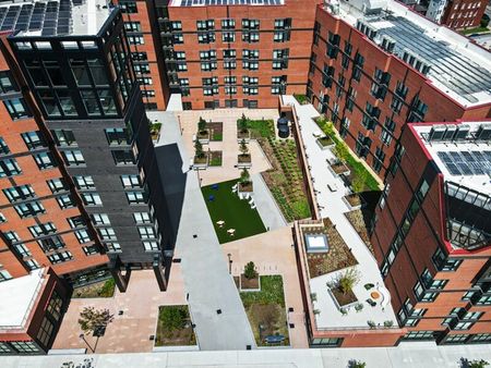 The Broadview at Vanderbilt Exterior