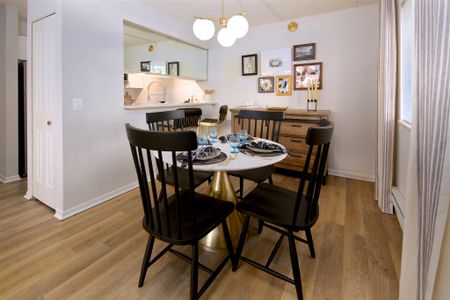 Lombard Apartments Dining Area - Residences at Lakeside