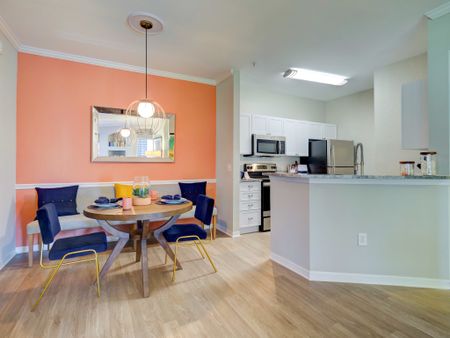 Sarasota Apartments Dining and Kitchen Area - Saratoga Place