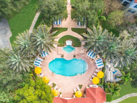 Sarasota Apartments Pool View - Saratoga Place