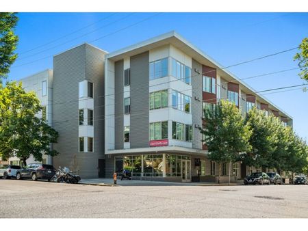 East 12 Apartments