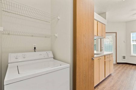 apartments with in-unit laundry