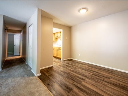 New Laminate Floors | Apartments for Rent Nashua NH | Hilltop by Princeton Apartments