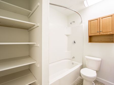 Luxurious Bathroom | Apartments For Rent Haverhill Ma | Princeton Bradford Apartments