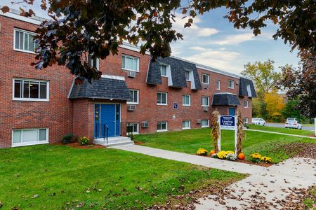 Leasing Office at Princeton Commons | Apartments in Claremont, NH