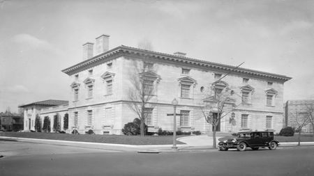 Exterior of Neo-Renaissance building in the early 1900's