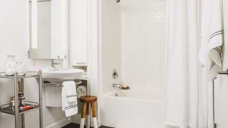Bathroom with Moen fixtures and Ceasarstone quartz countertops