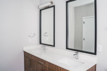 double vanity bathroom at modera germantown apartment homes for rent in nashville tennessee
