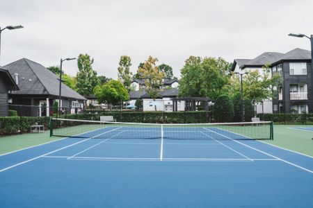 tennis and pickleball courts at alister lake lynn apartment homes for rent in raleigh north carolina