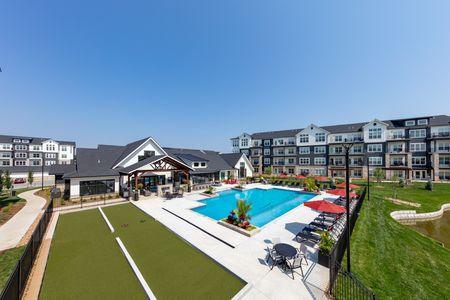 Encore | Outdoor Saltwater Pool & Pickleball Court