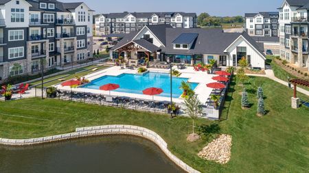 Encore | Exterior