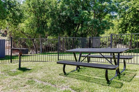 Green BBQ/Picnic Area