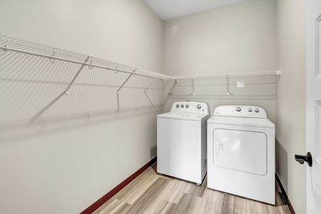 Closet with Washer & Dryer