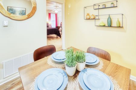 Spacious Dining Room | Apartment in Charlottesville, VA | Cavalier Crossing