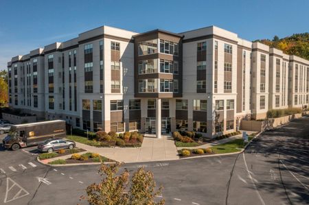Hillside Commons Exterior View entrance