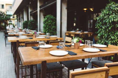 Outdoor dining near Kenmore, WA.