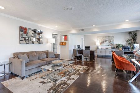 Leasing Office