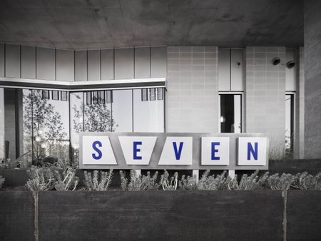 Seven Sign