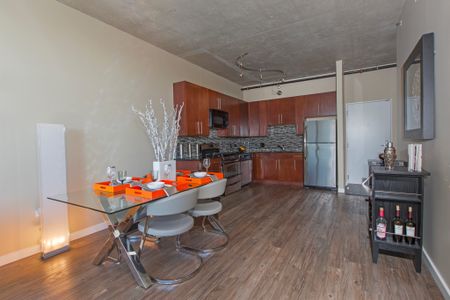 Kitchen & Living