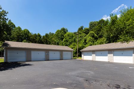 Detached garage