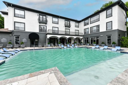 Luxury pool