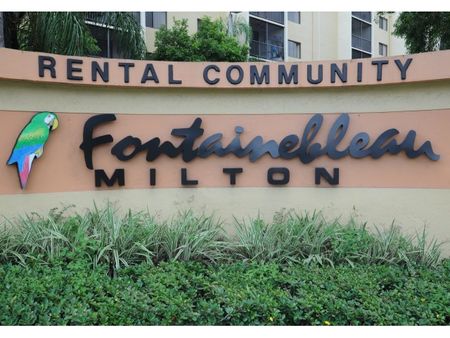 Fontainebleau Milton Apartments, exterior, property sign