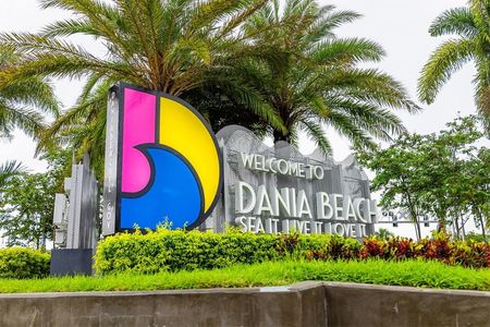 Welcome to Dania Beach sign