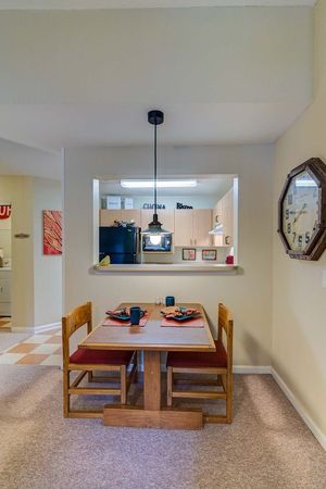 Inviting Dining Area | The Lodge of  Athens | UGA Off-Campus Housing