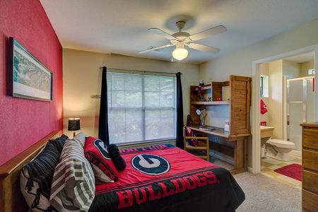Spacious Bedroom | The Lodge of  Athens | Best Apartments In Athens, GA