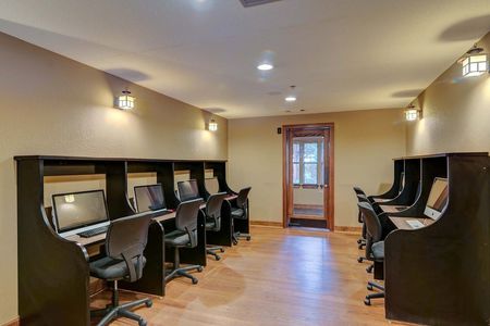 Computer Lab | The Lodge of  Athens | Apartments In Athens, GA