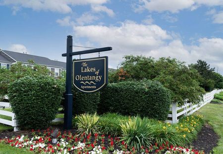 Lakes of Olentangy Front Signage