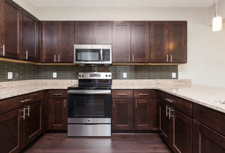 Prep-friendly Kitchen | Apartment Homes in Des Moines, Iowa | 5Fifty5