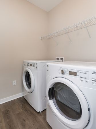 Community Laundry Room | Apartments Des Moines, Iowa | 5Fifty5