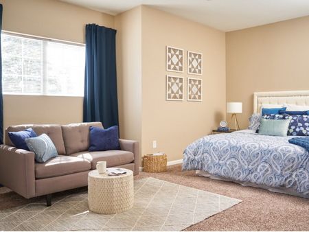 Spacious Primary Bedroom | Apartments Homes for rent in Waukee, Iowa | The Winhall of Williams Pointe
