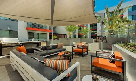 The Tomscot | Outdoor Lounge Area | Scottsdale, AZ Apartments