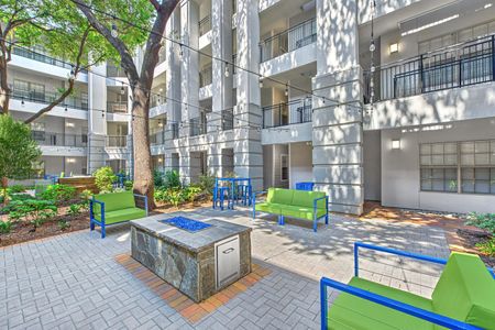 Outdoor Seating Area | Riviera at West Village | Downtown Dallas Apartments