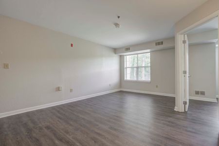 unfurnished living area in apartment home