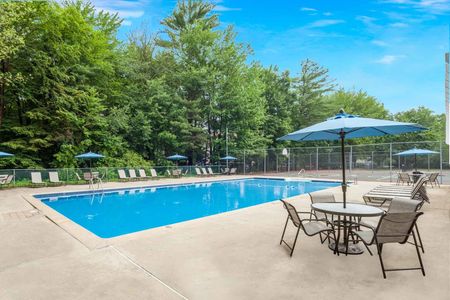 Sparkling Pool | Manchester Apartments | Greenview Village