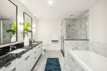 Venue Museum District | Houston, TX | Luxurious Bathroom