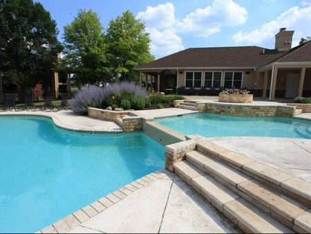 Remington Place | Cincinnati, OH | Resort-Style Swimming Pool