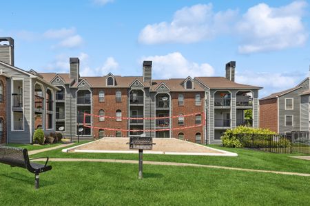 Remington Place | Cincinnati, OH | Volleyball Court and BBQ Grill