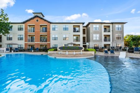Montfair at the Woodlands | Woodlands, TX | Resort-Style Pool
