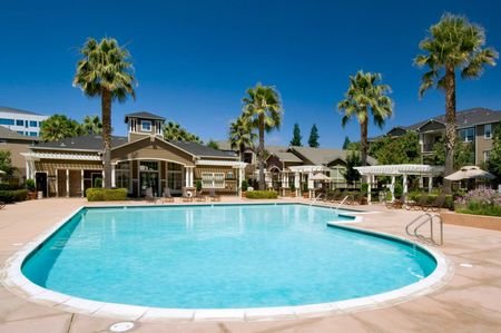 Pool and leasing office | Apartments in Dublin, CA | Fountains at Emerald Park