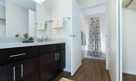 Elegant Attached Bathroom | Creekwood | Apartments For Rent In Hayward CA