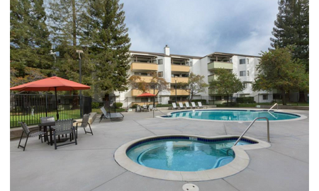 Outdoor Pool | Creekwood | Apartments For Rent In Hayward CA