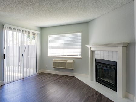 Living Room | Apartments in Livermore, CA | The Arbors Apartments