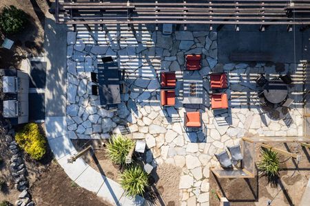 Outdoor Lounge Area | Summit at Sausalito | Luxury Apartments at Sausalito
