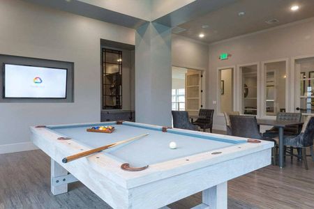 clubhouse_billiards | Apartments in Fairfield, CA | Verdant at Green Valley