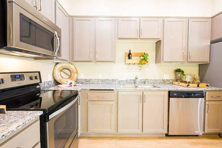 Kitchen | Apartments in Fairfield, CA | Verdant at Green Valley